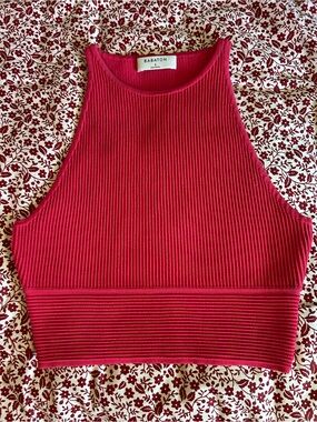 Aritzia crop top 🩷